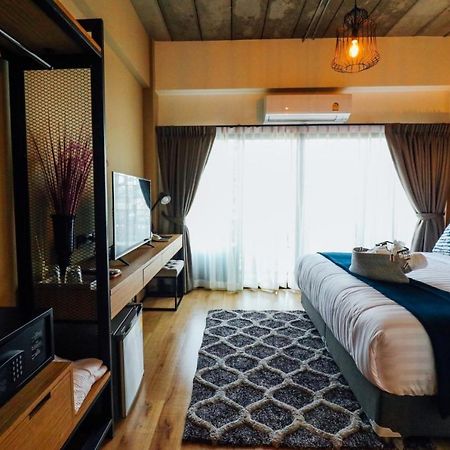 Tree​ For​ Rest​ Poshtel Vandrarhem Bangkok Exteriör bild